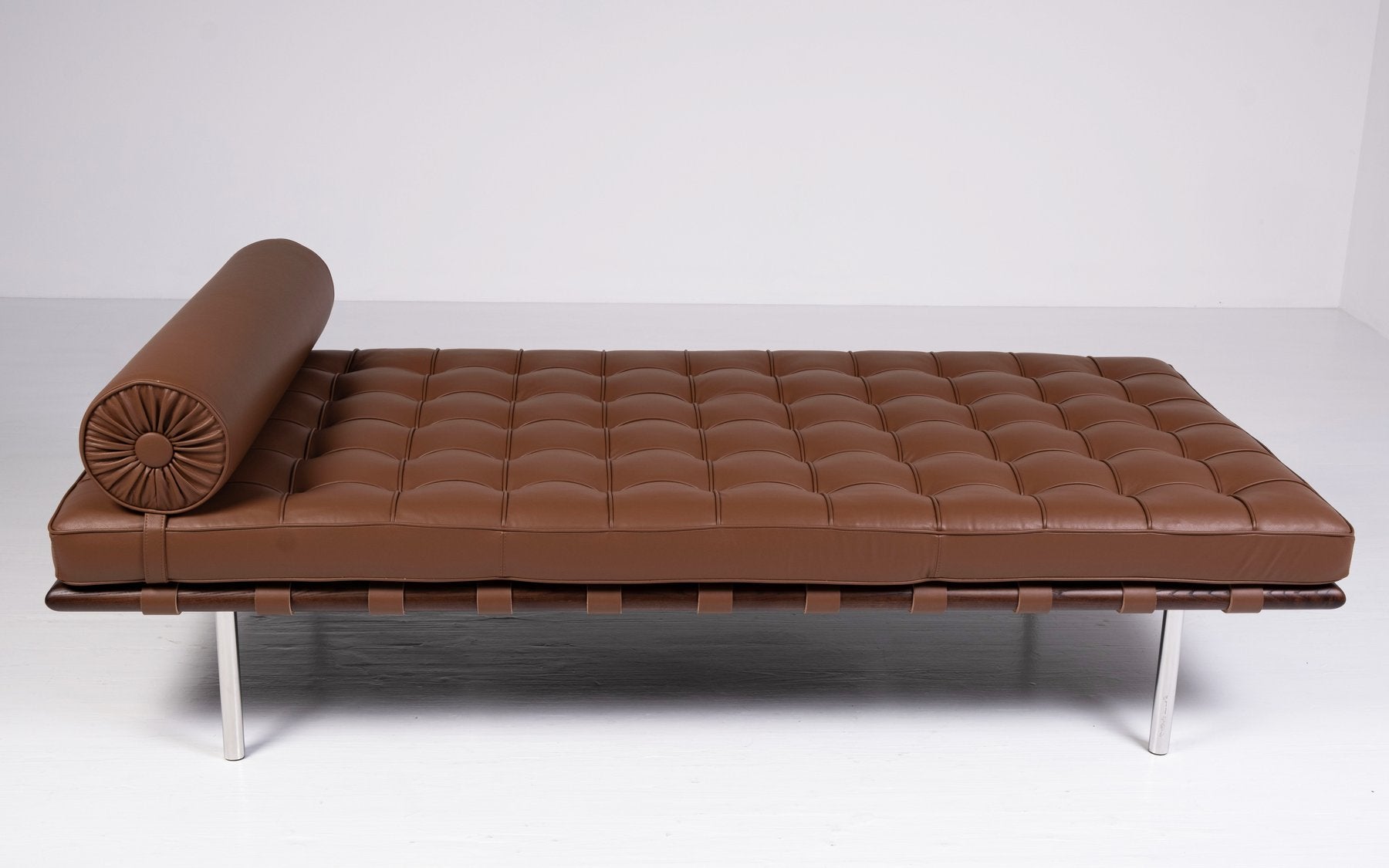 Knoll - Ludwig Mies van der Rohe - Daybed - Barcelona Day Bed - Steel, Leather, Wood - New