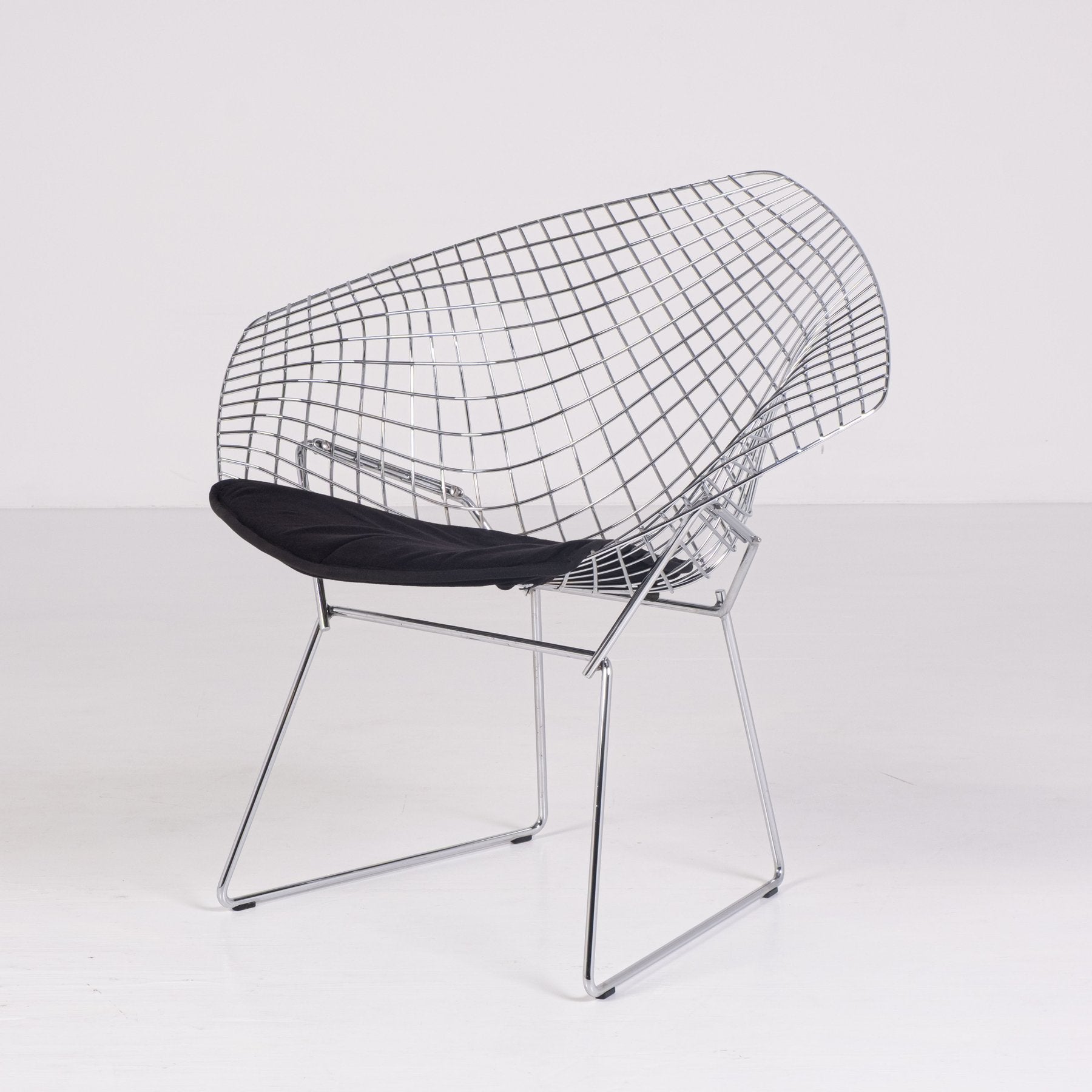 Knoll Diamond chair