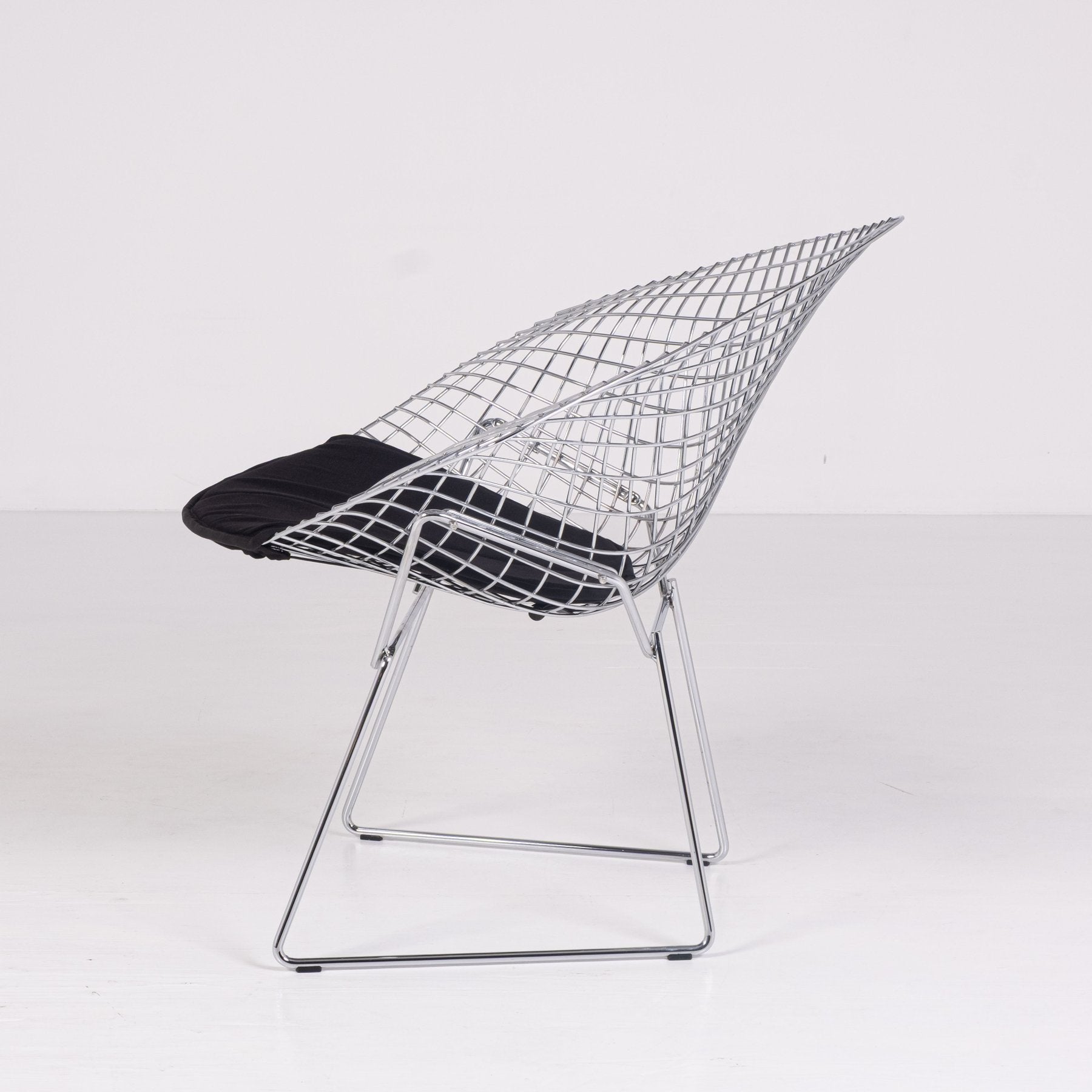 Knoll Diamond chair