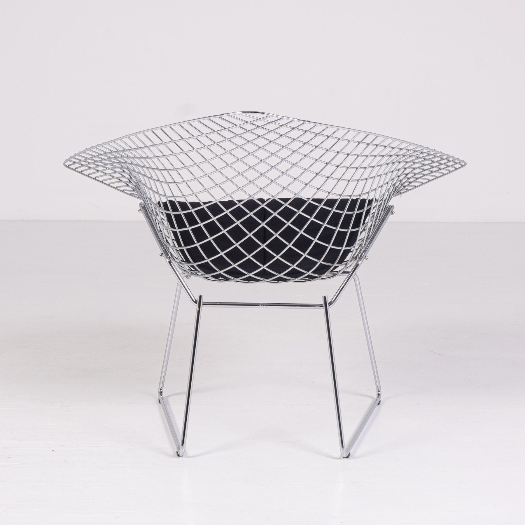 Knoll Diamond chair