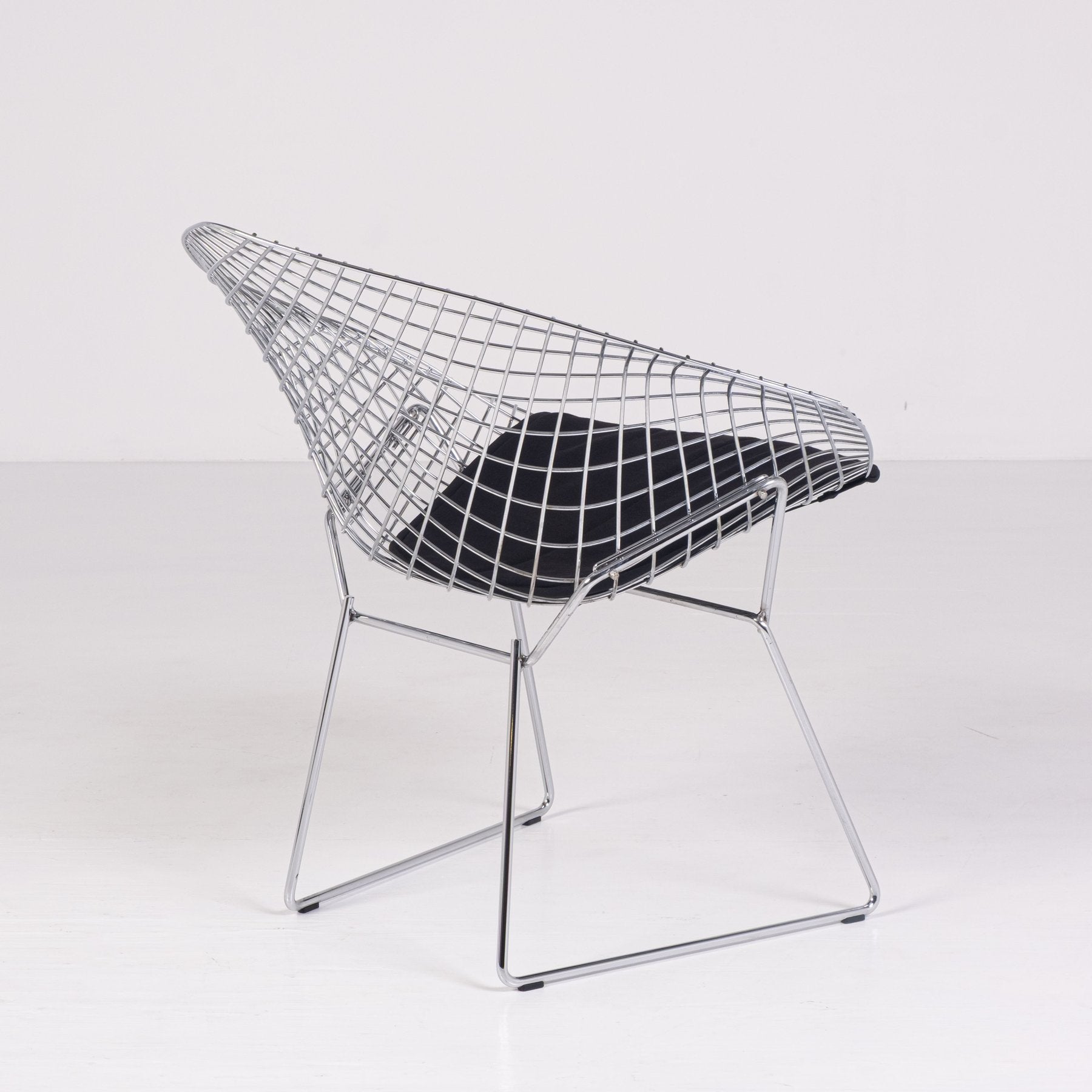 Knoll Diamond chair