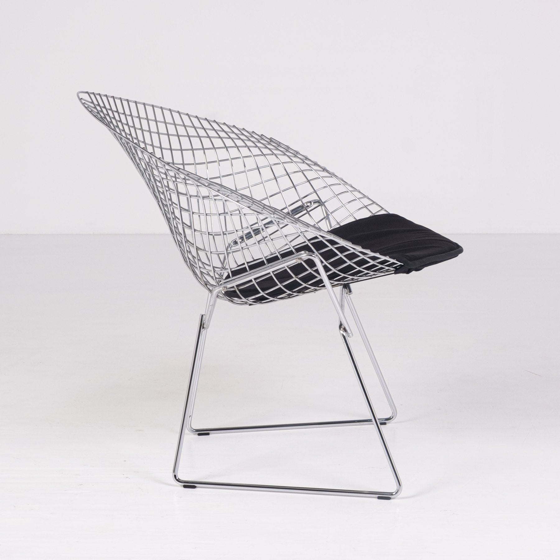 Knoll Diamond chair