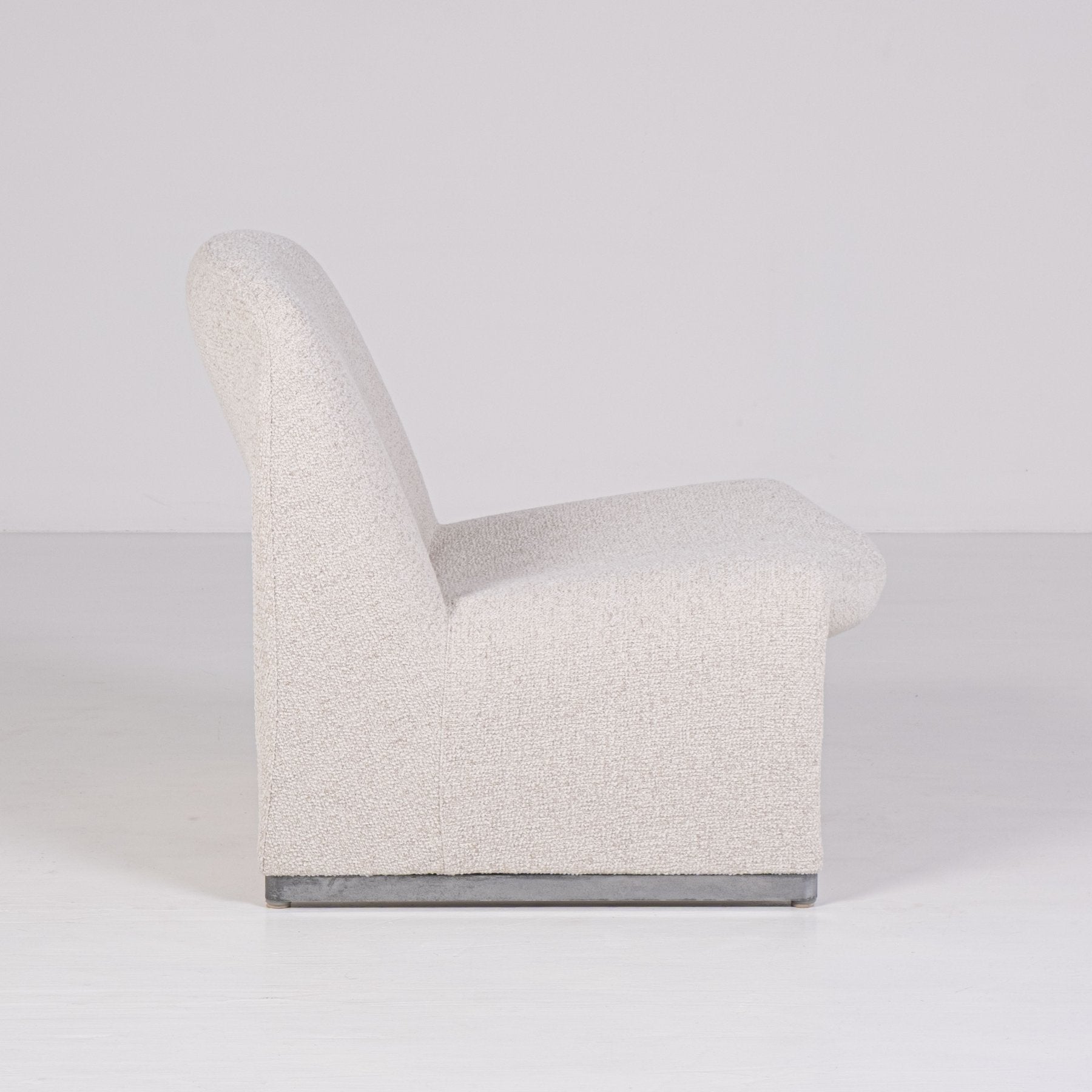 Alky armchair in white fabric by Giancarlo Piretti (1970s)