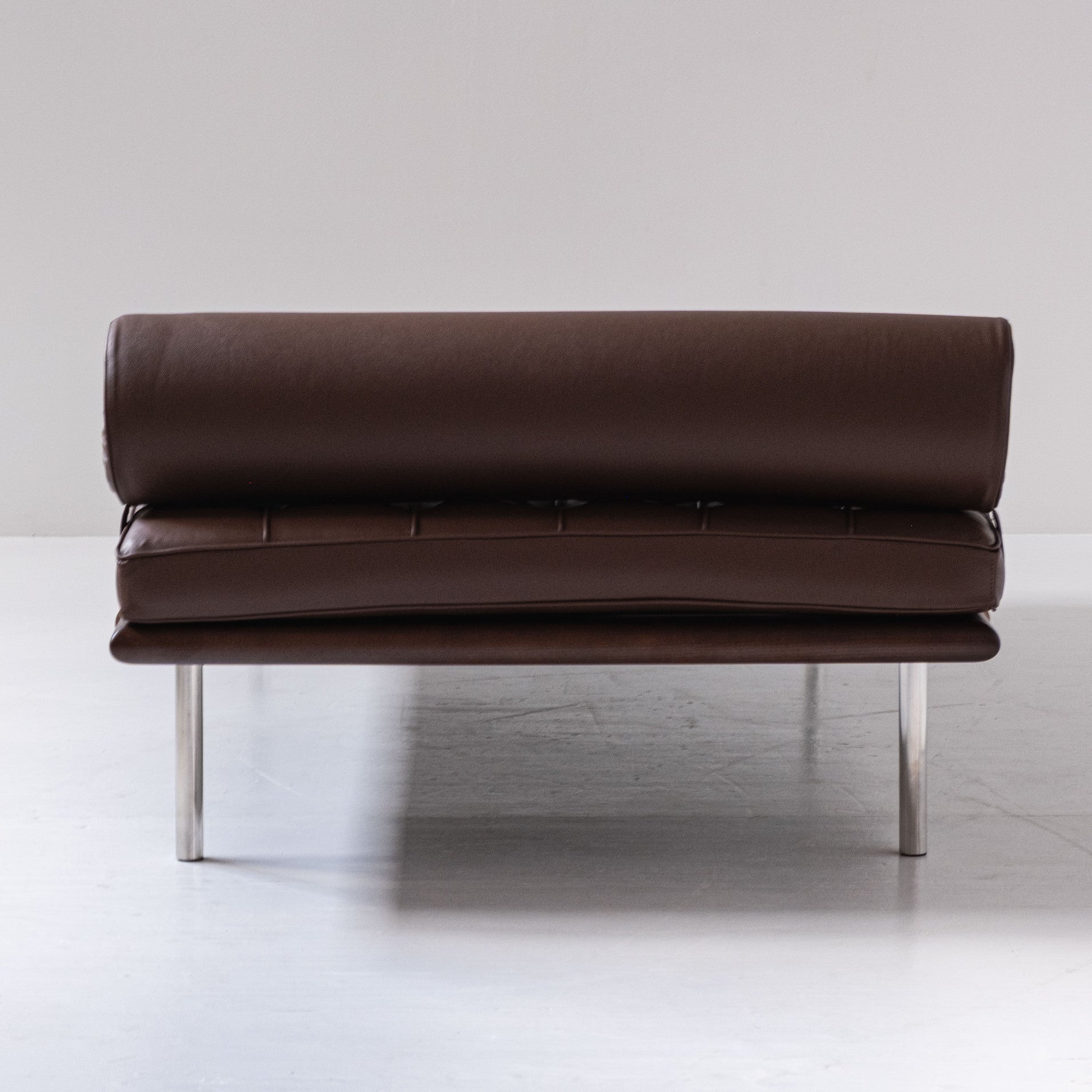 Knoll - Ludwig Mies van der Rohe - Daybed - Barcelona day bed - Acciaio, Pelle, Legno - Nuovo