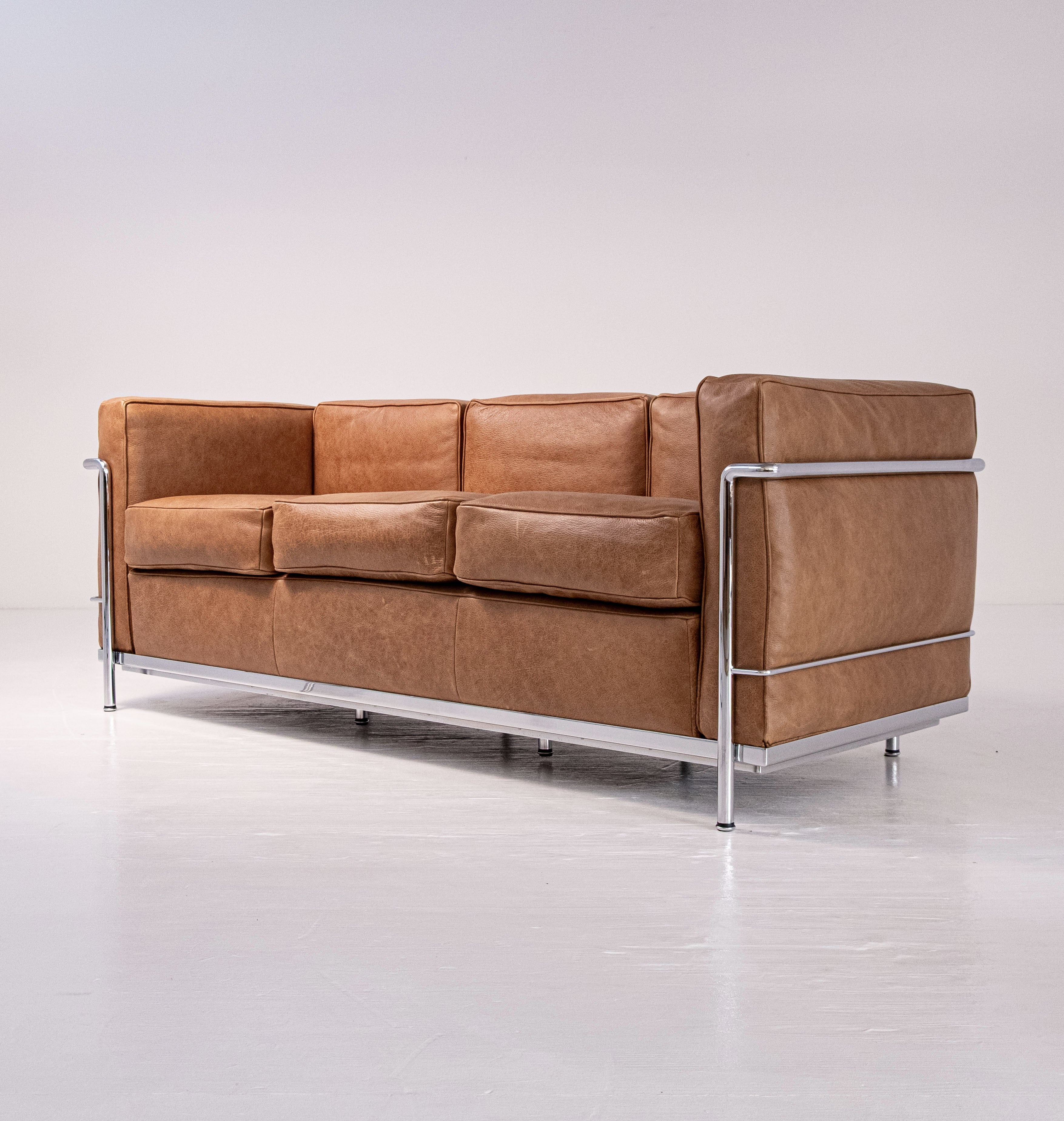 LC2 three-seater sofa by Le Corbusier, Pierre Jeanneret, and Charlotte Perriand for Cassina