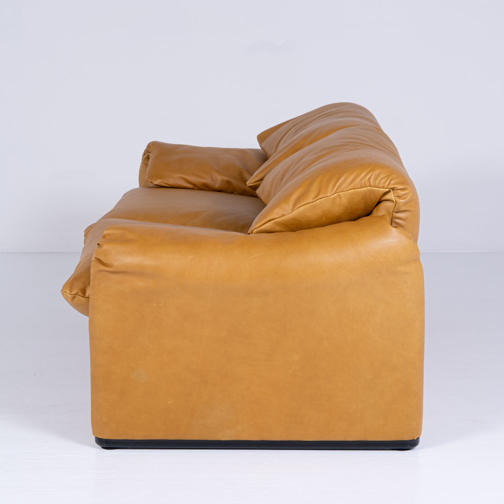 Canapé Maralunga par Vico Magistretti pour Cassina