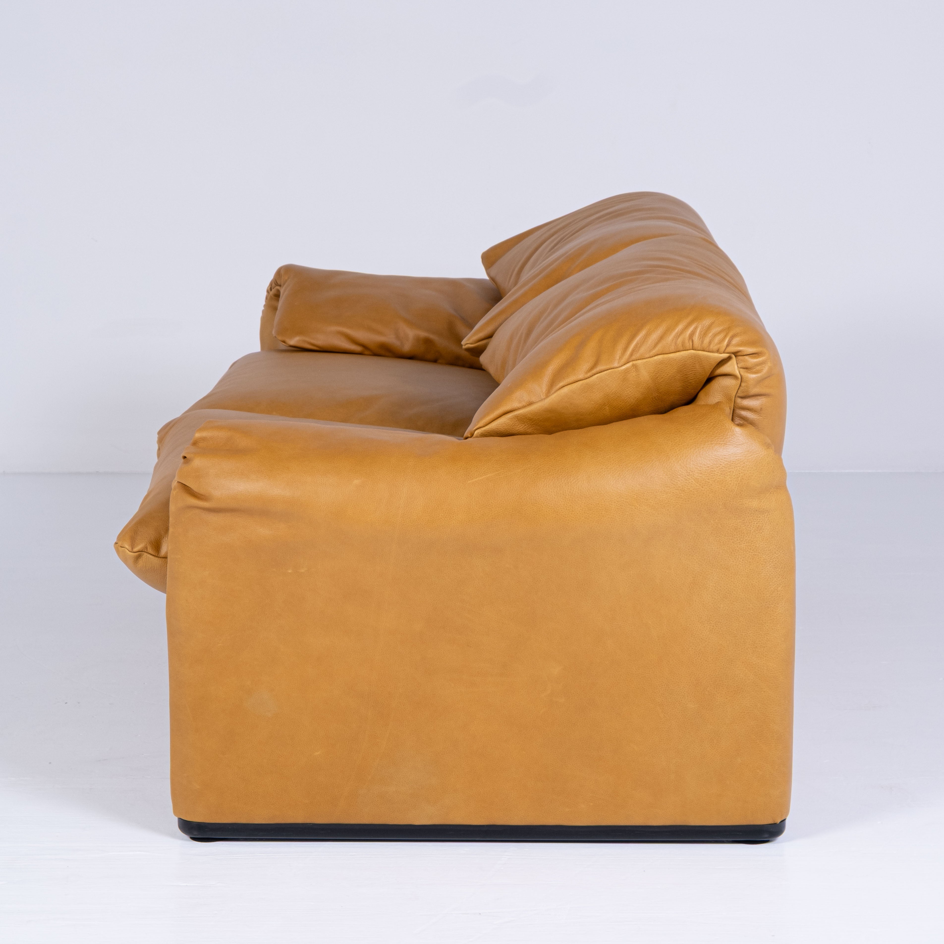 Canapé Maralunga par Vico Magistretti pour Cassina