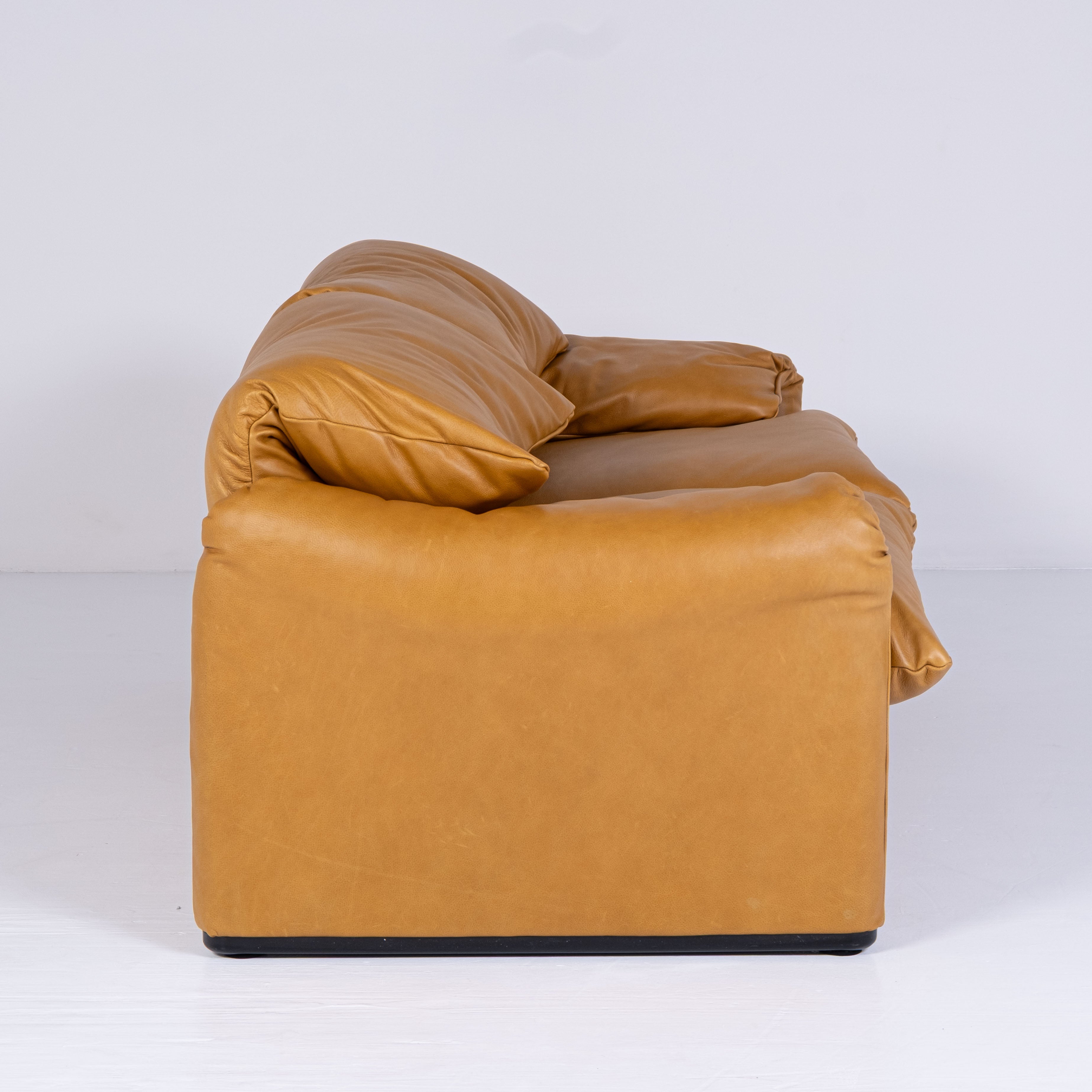 Canapé Maralunga par Vico Magistretti pour Cassina