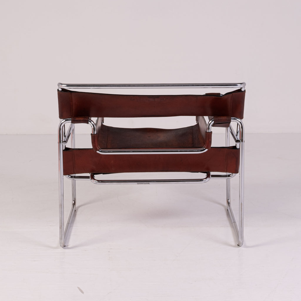 Poltrona - Acciaio, Pelle - Icona di Carattere: Sedia 'Wassily' B3 di Marcel Breuer per Gavina – Edizione in Cuoio Cognac