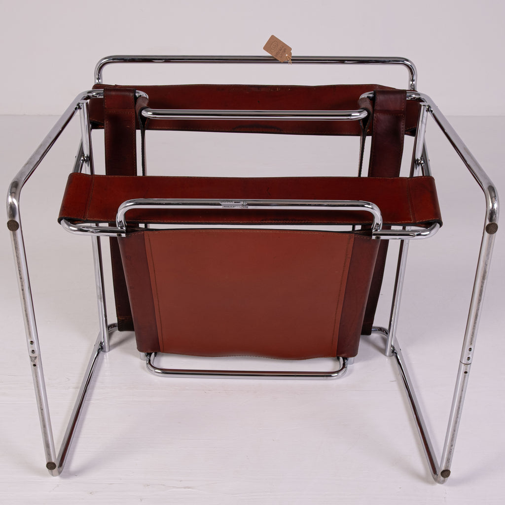 Poltrona - Acciaio, Pelle - Icona di Carattere: Sedia 'Wassily' B3 di Marcel Breuer per Gavina – Edizione in Cuoio Cognac