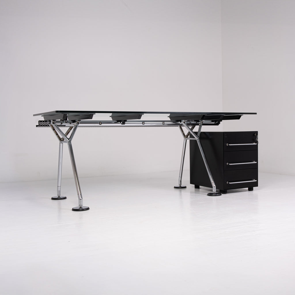 Bureau Nomos de Norman Foster pour Tecno