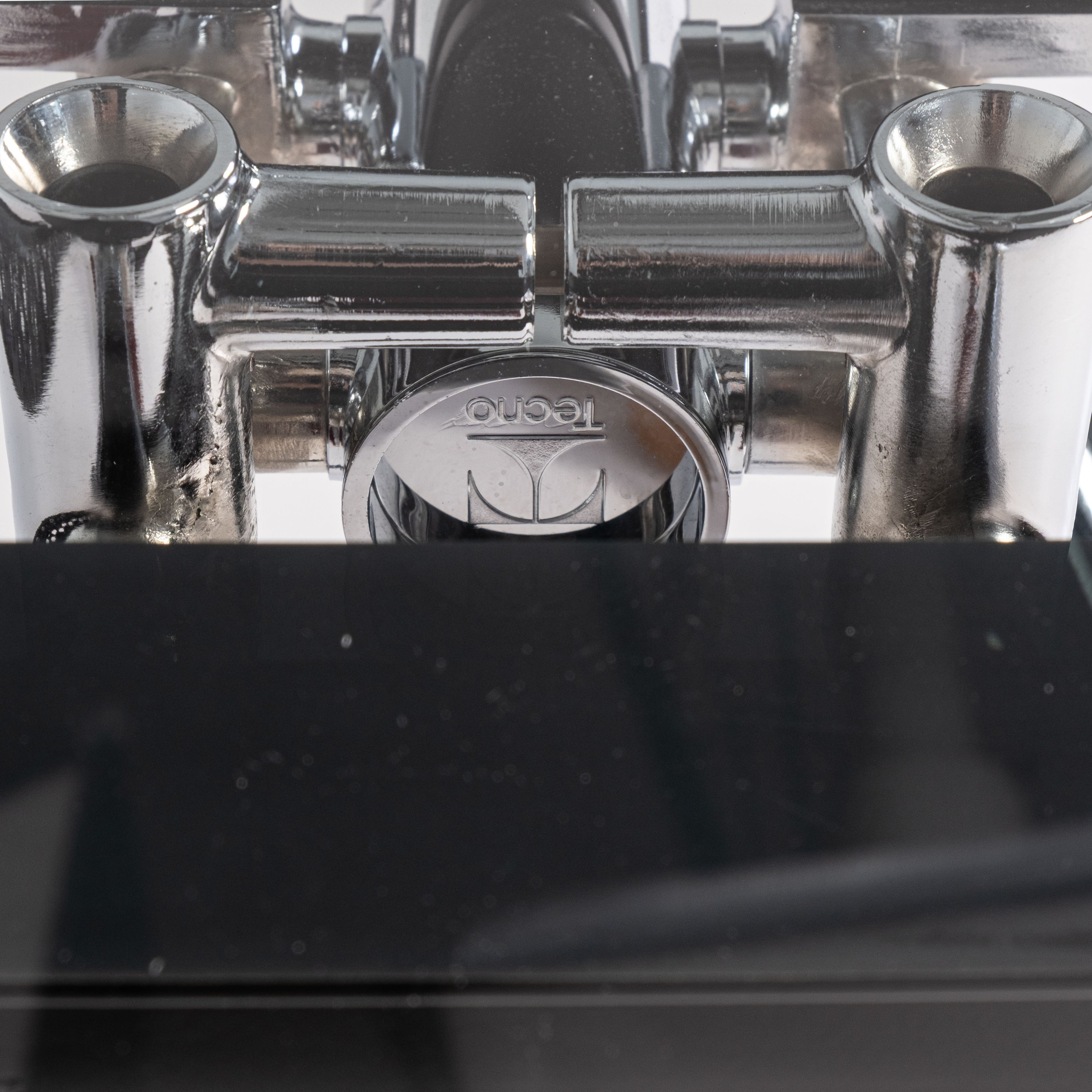 Bureau Nomos de Norman Foster pour Tecno