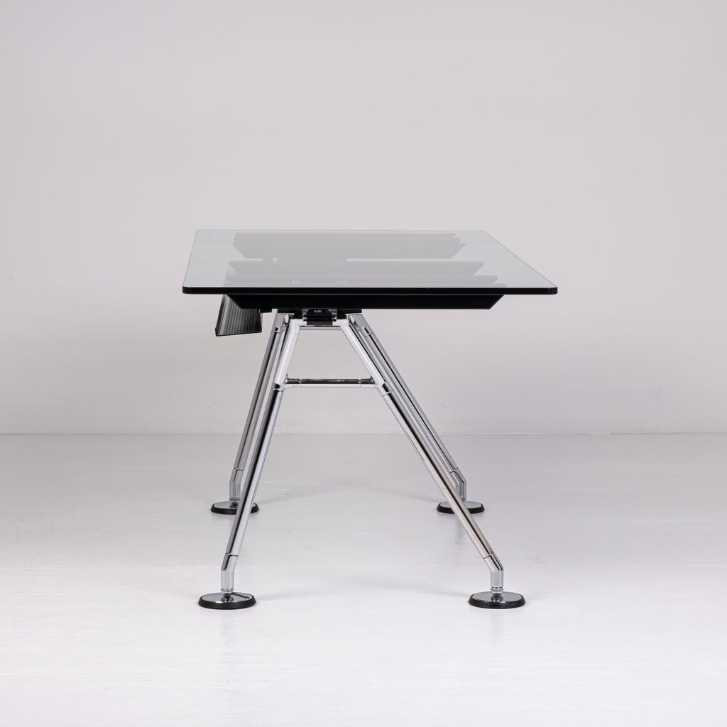 Bureau Nomos de Norman Foster pour Tecno
