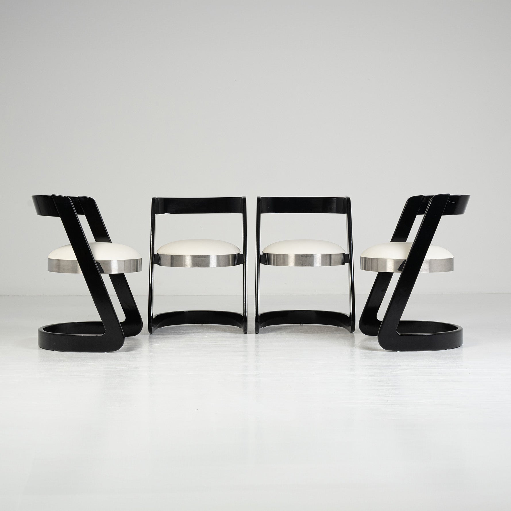 Set di sedie a slitta – design Willy Rizzo