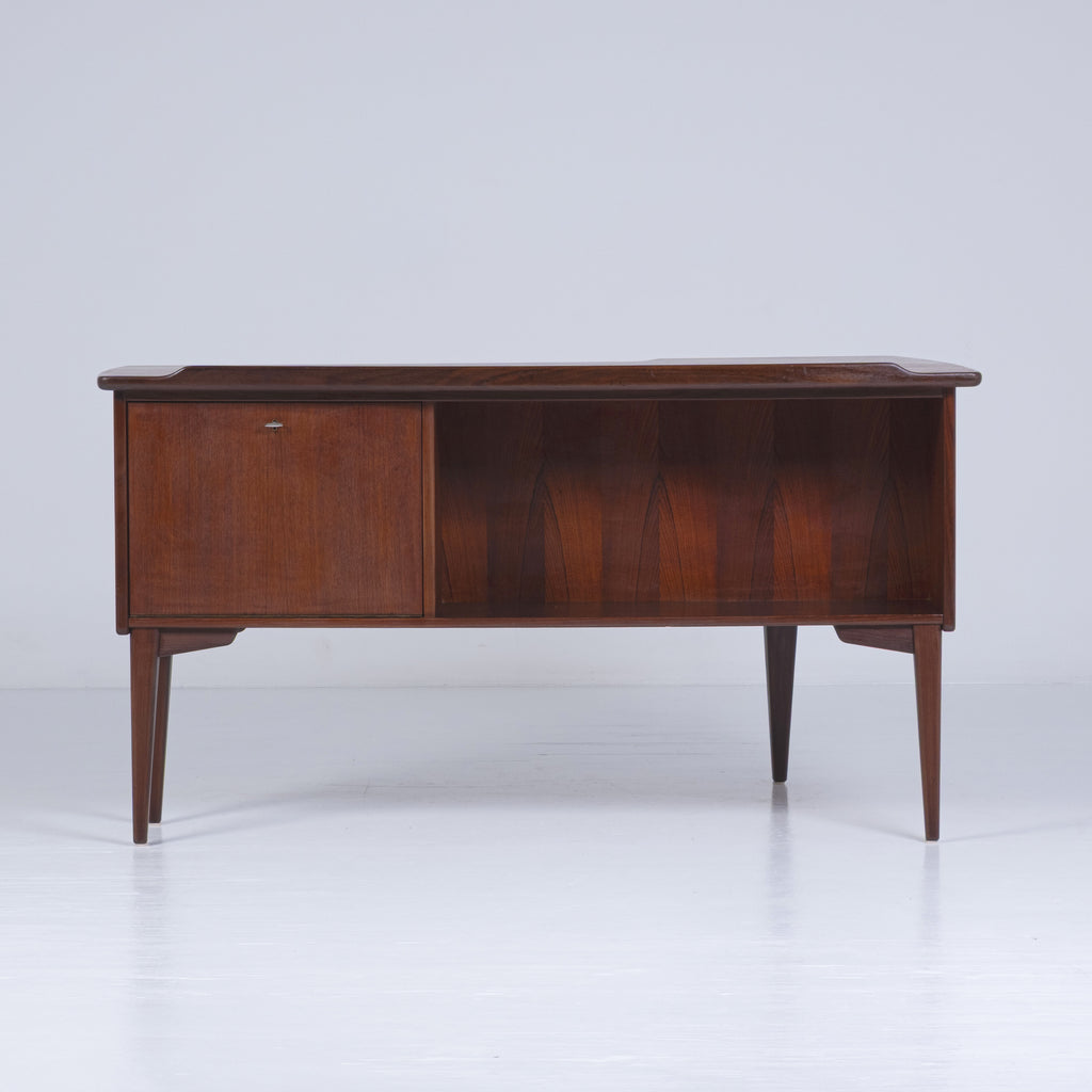 Scrivania Boomerang A10 – Design Scandinavo Anni ’60, Teak