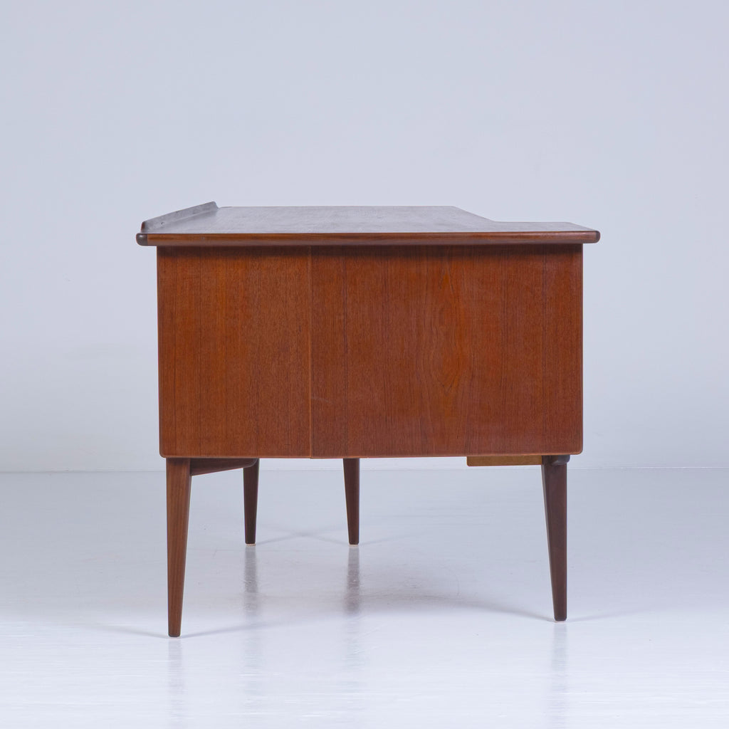 Scrivania Boomerang A10 – Design Scandinavo Anni ’60, Teak