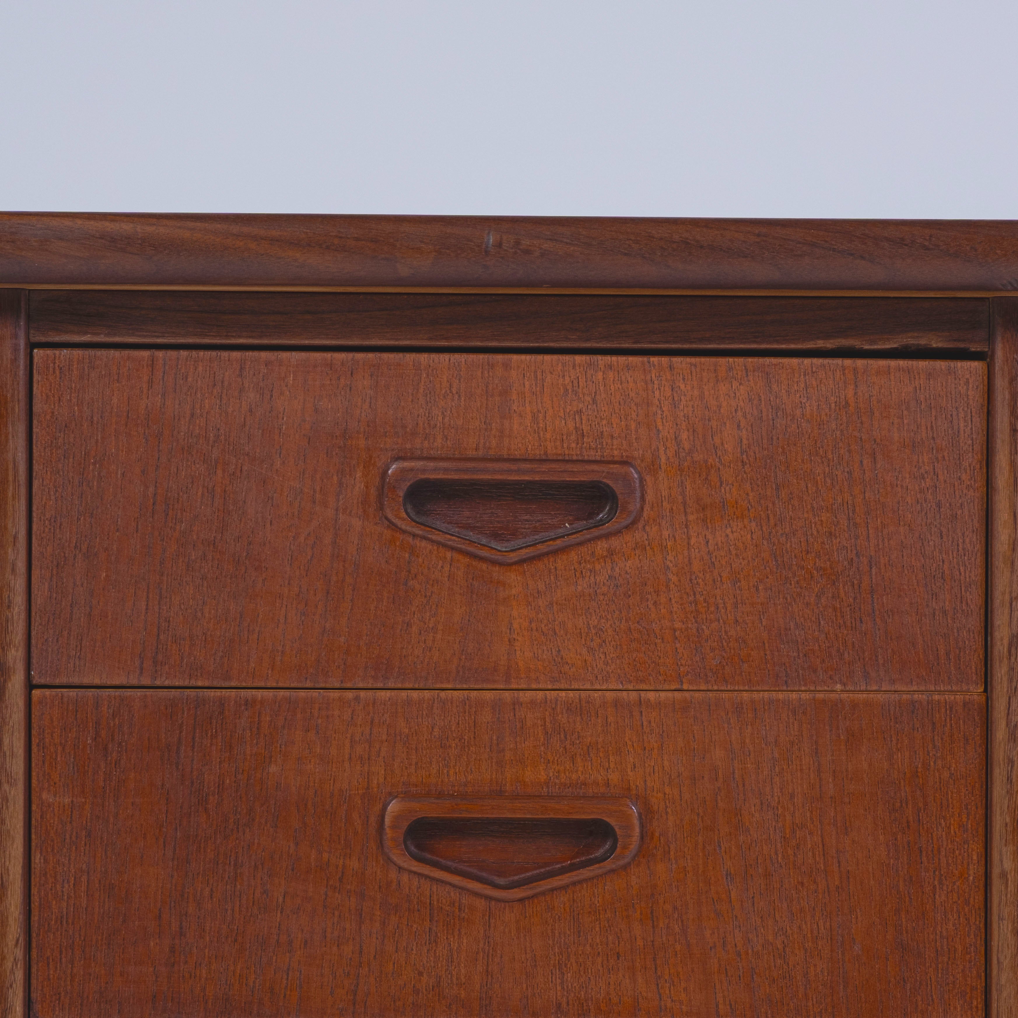 Scrivania Boomerang A10 – Design Scandinavo Anni ’60, Teak