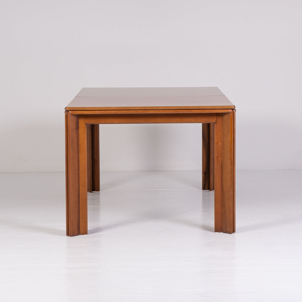 Mou table by Afra and Tobia Scarpa for Molteni