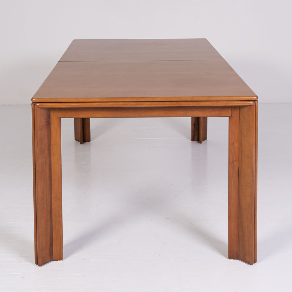 Mou table by Afra and Tobia Scarpa for Molteni