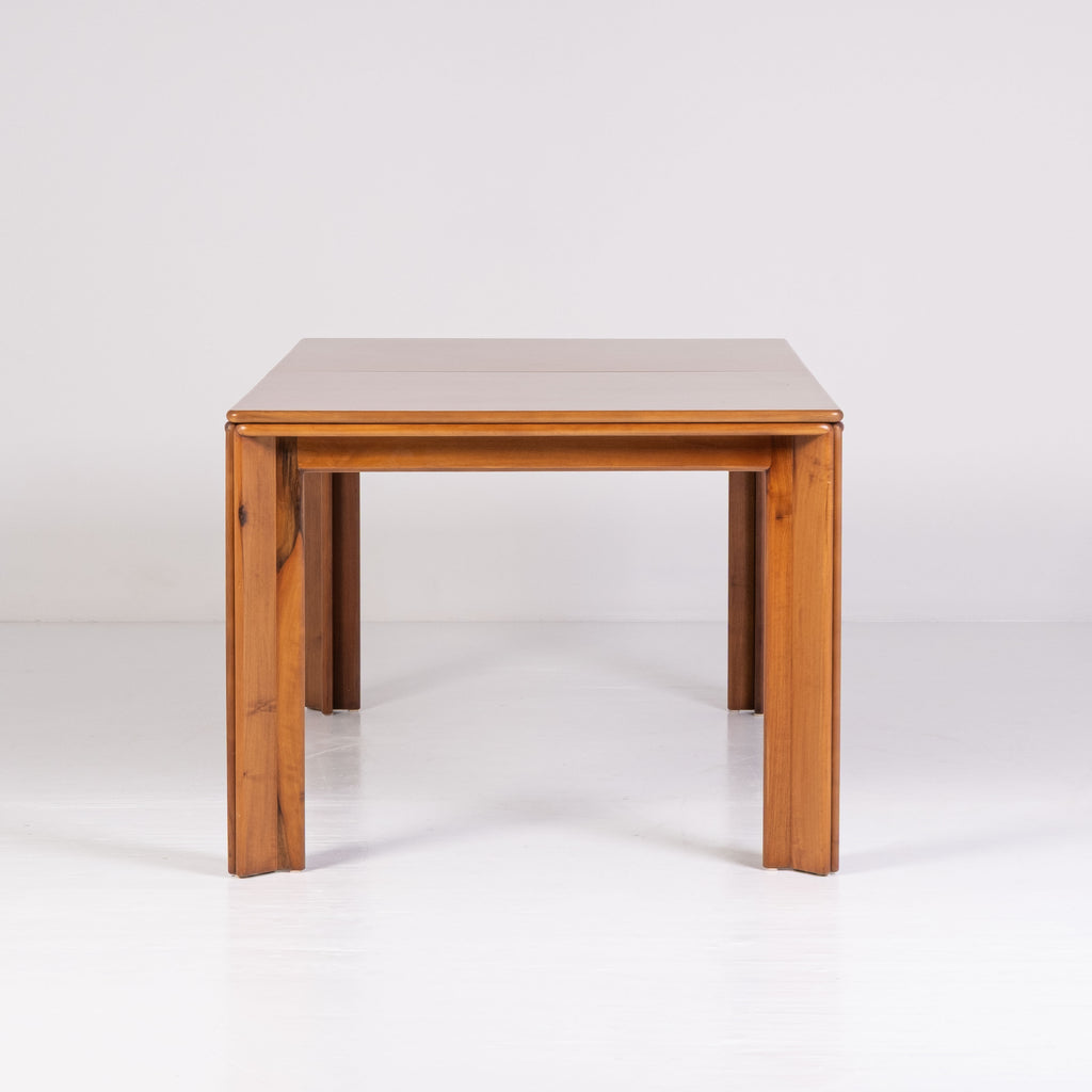 Mou table by Afra and Tobia Scarpa for Molteni