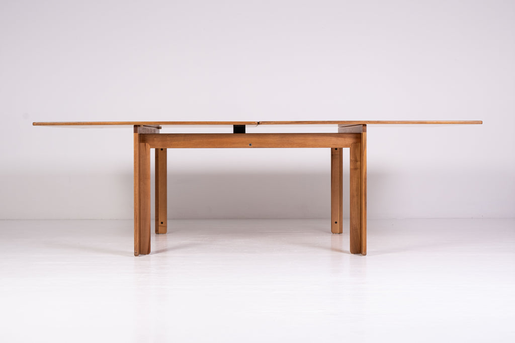 Tavolo 778 di Afra e Tobia Scarpa per Cassina