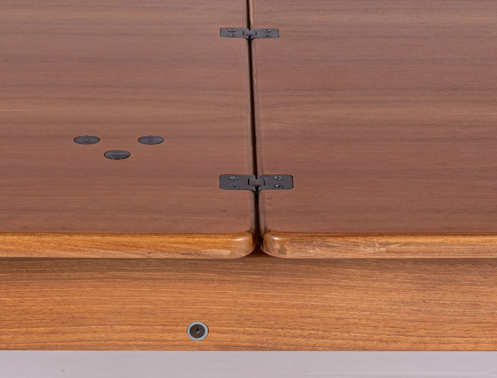 Tavolo 778 di Afra e Tobia Scarpa per Cassina