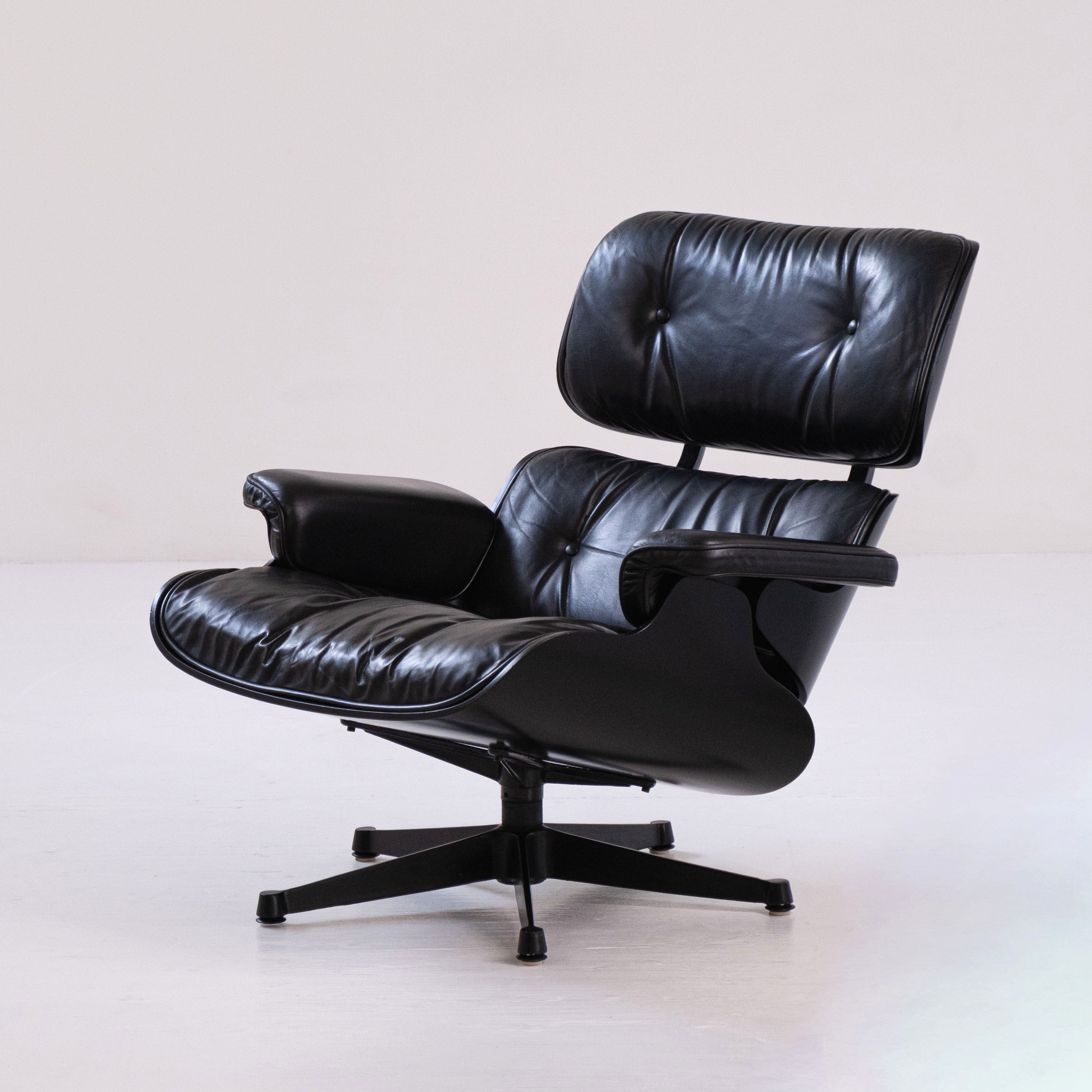 Lounge chair - Herman Miller, ICF - Charles & Ray Eames
