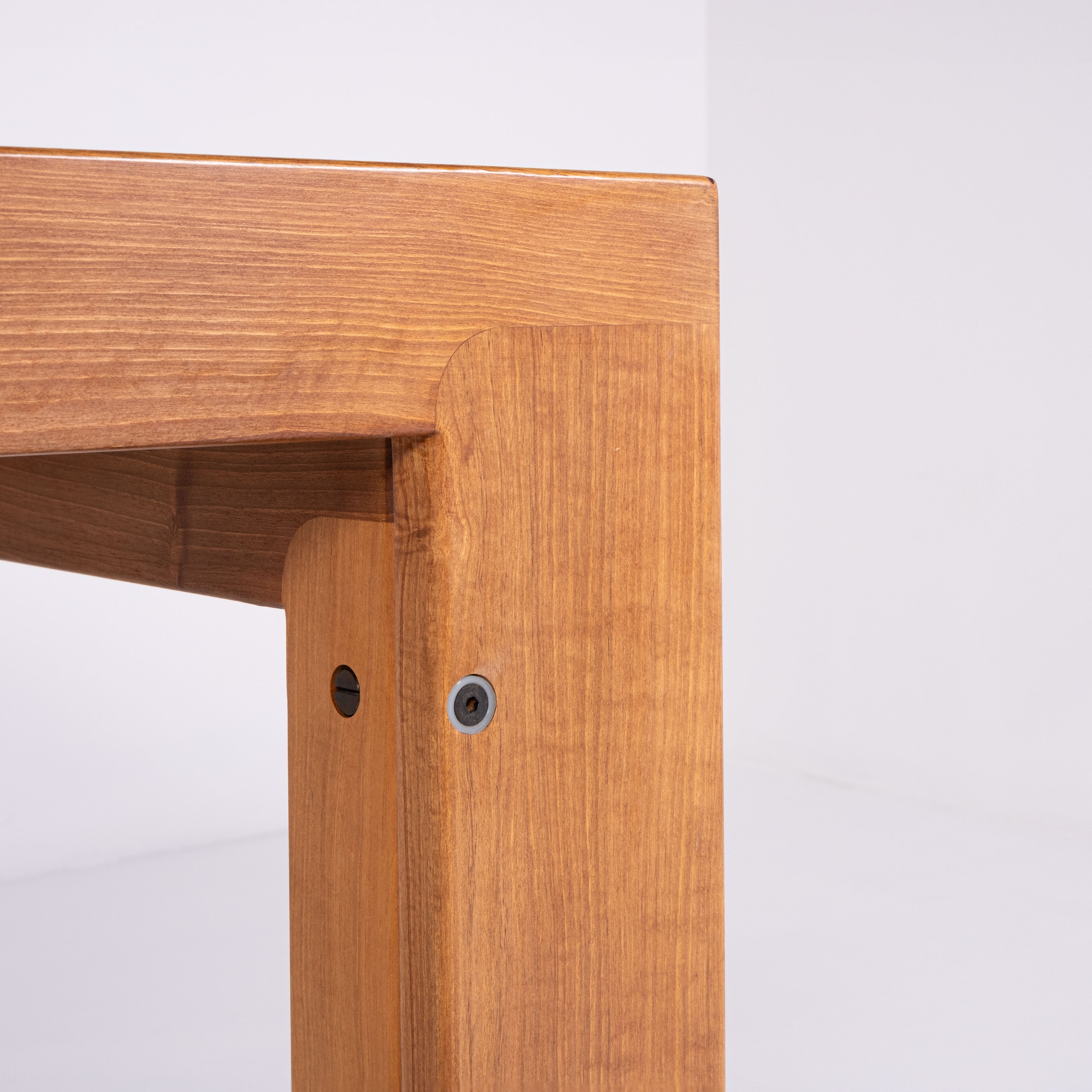 Tavolo 778 di Afra e Tobia Scarpa per Cassina