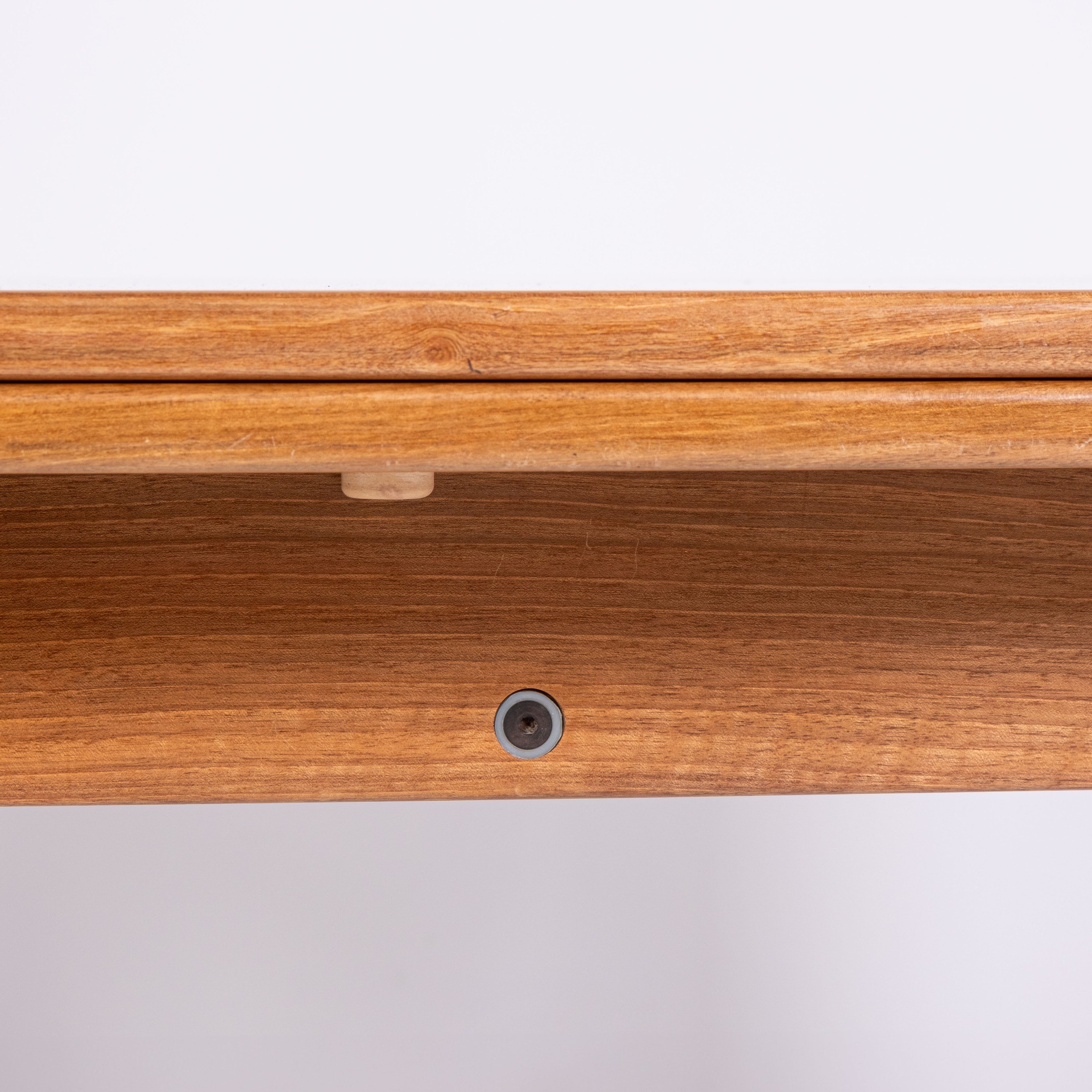 Tavolo 778 di Afra e Tobia Scarpa per Cassina