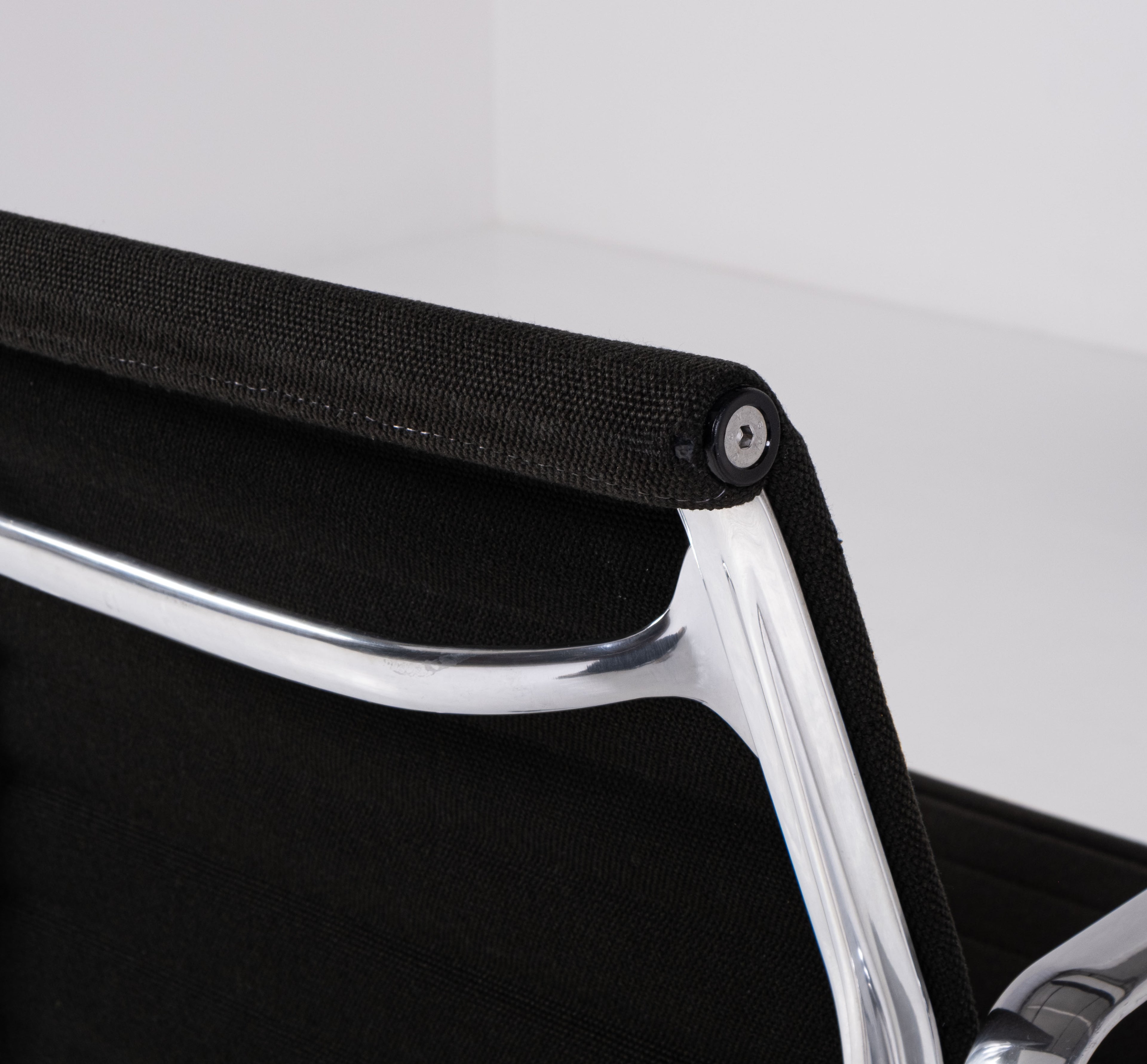 Office design chair - Eames, Ray Eames EA117