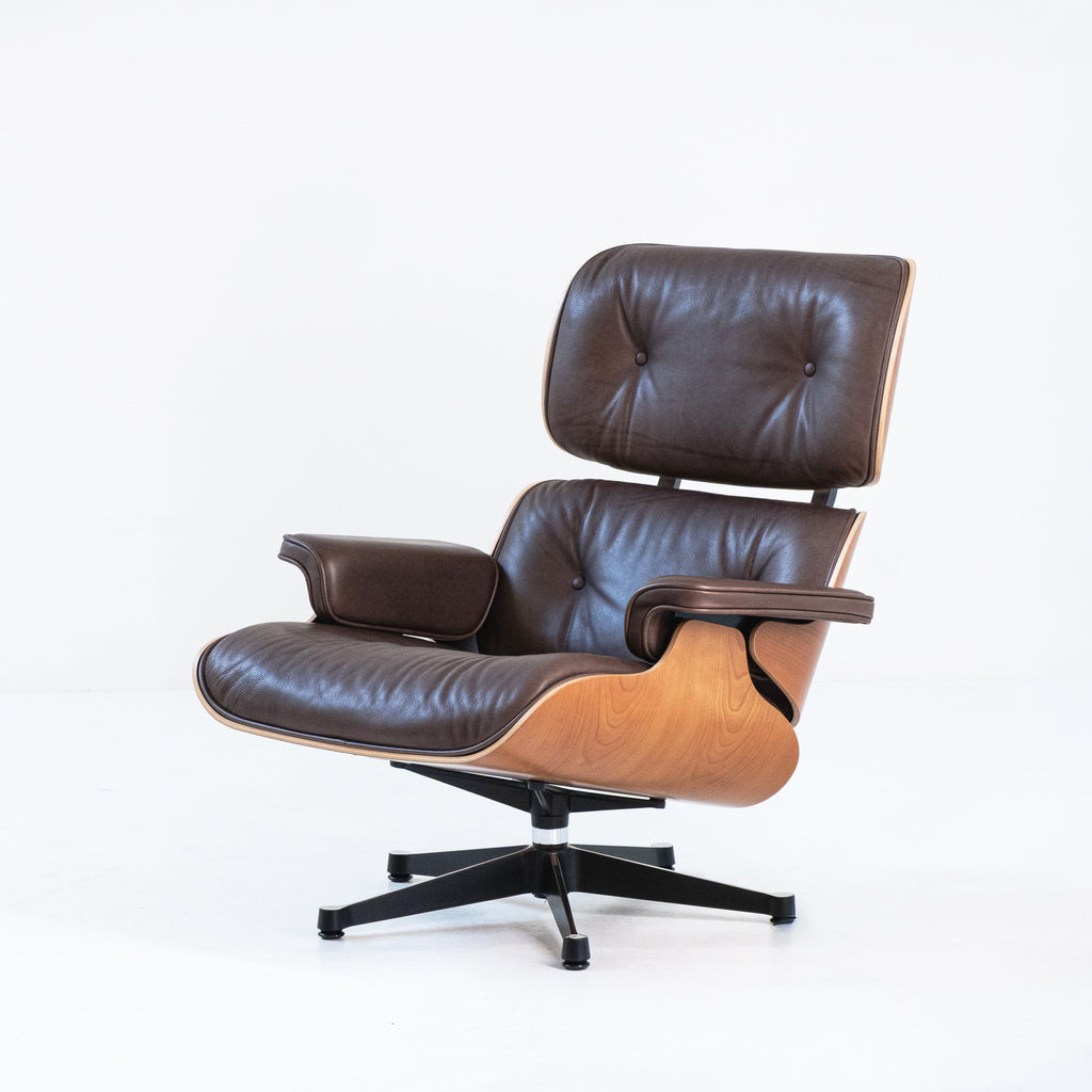 Lounge Chair & Ottoman – Charles & Ray Eames for Vitra