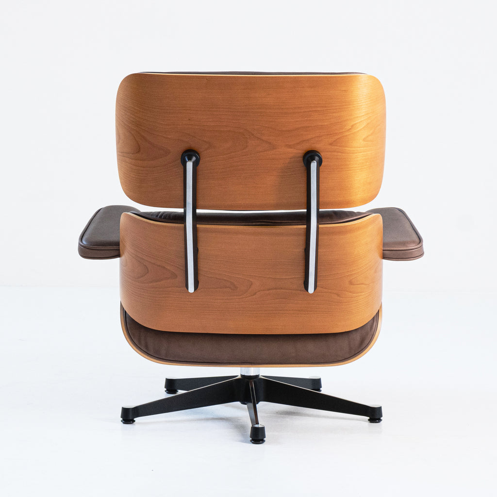 Lounge Chair & Ottoman – Charles & Ray Eames for Vitra