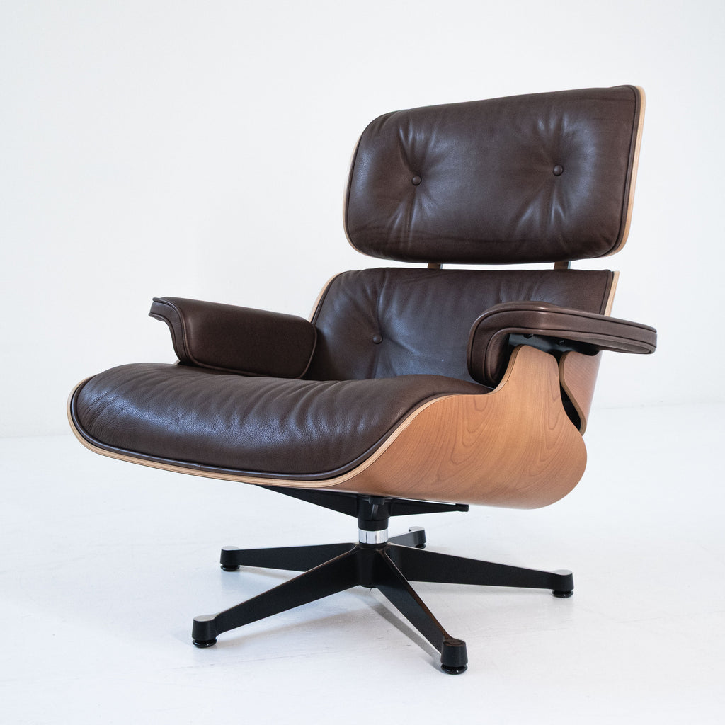 Lounge Chair & Ottoman – Charles & Ray Eames for Vitra