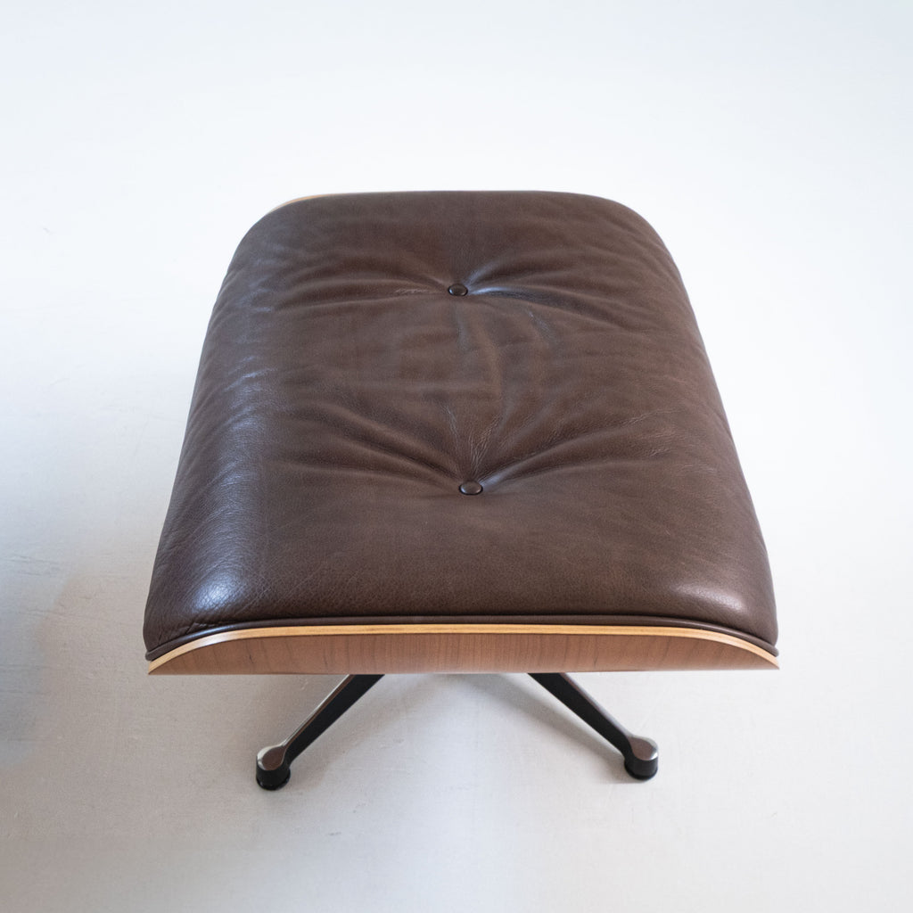 Lounge Chair & Ottoman – Charles & Ray Eames for Vitra