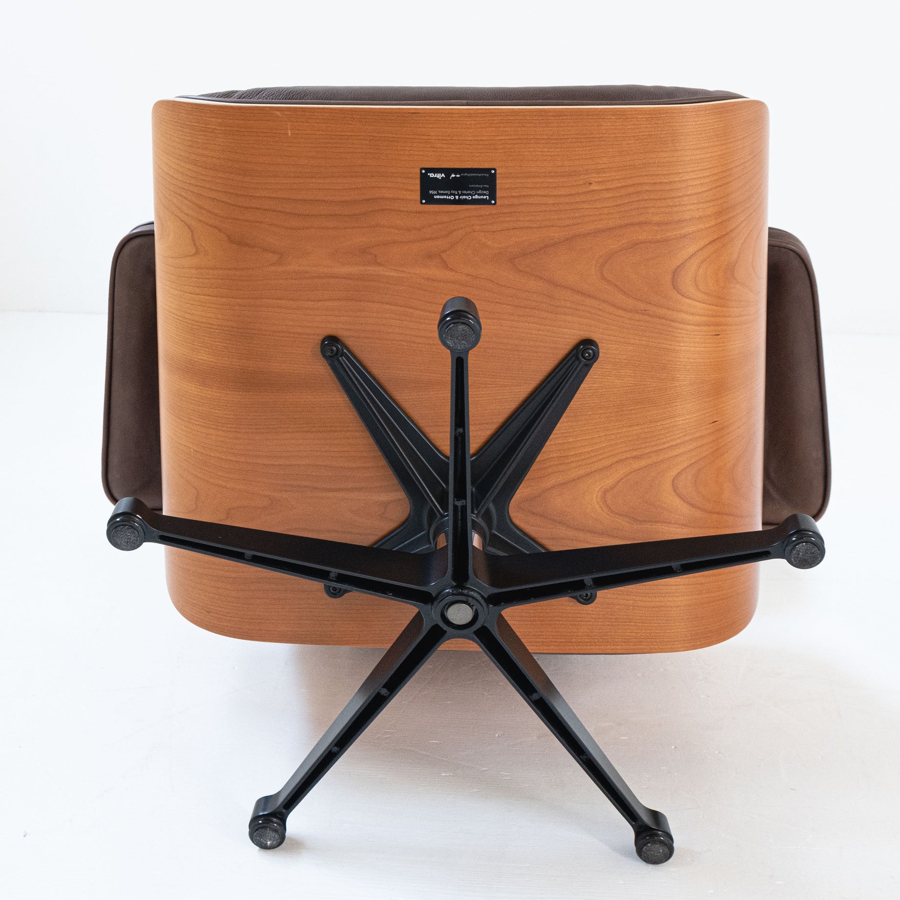 Lounge Chair & Ottoman – Charles & Ray Eames for Vitra