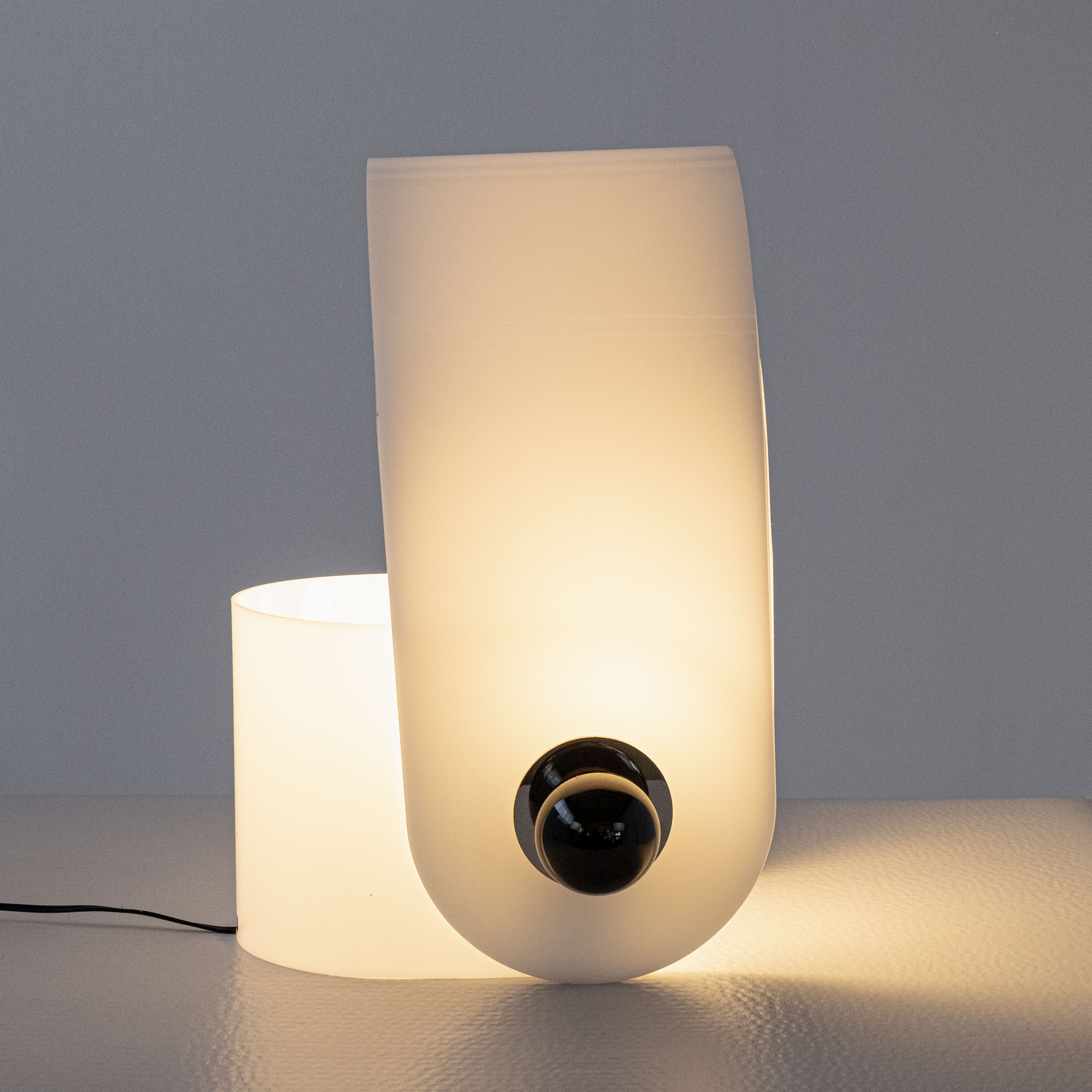 Lampe de table Gherpe – design Superstudio pour Poltronova