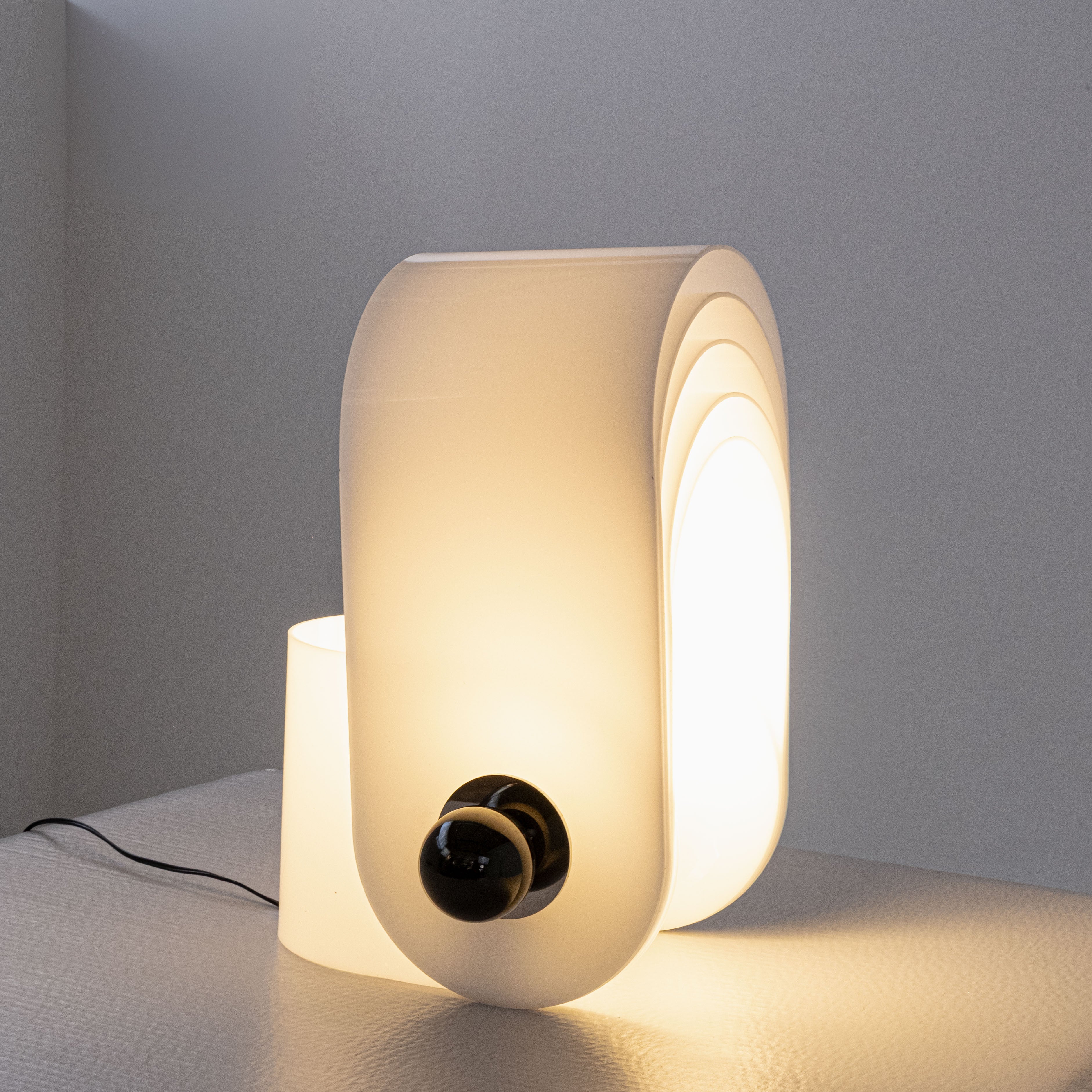 Lampe de table Gherpe – design Superstudio pour Poltronova