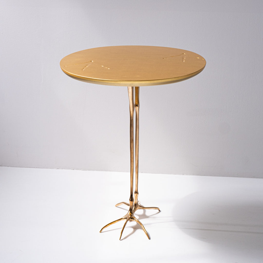 Tavolino Traccia di Meret Oppenheim per Cassina – Icona Surrealista del Design