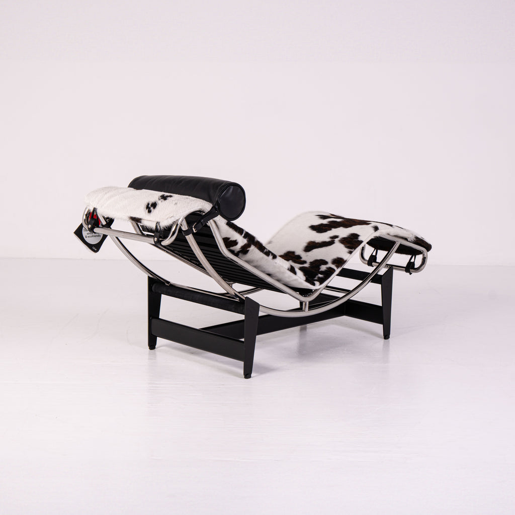 Chaise Longue LC4 di Le Corbusier, Pierre Jeanneret e Charlotte Perriand per Alivar