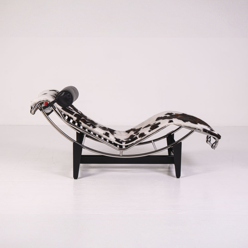 Chaise Longue LC4 di Le Corbusier, Pierre Jeanneret e Charlotte Perriand per Alivar