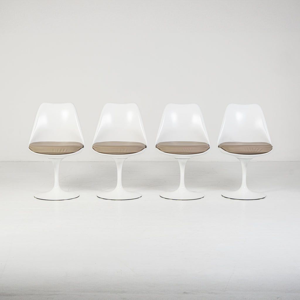 Knoll - Eero Saarinen - Chaise (4) - Chaise Tulipe - Aluminium, Tissu