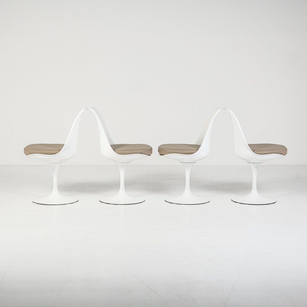 Knoll - Eero Saarinen - Chaise (4) - Chaise Tulipe - Aluminium, Tissu