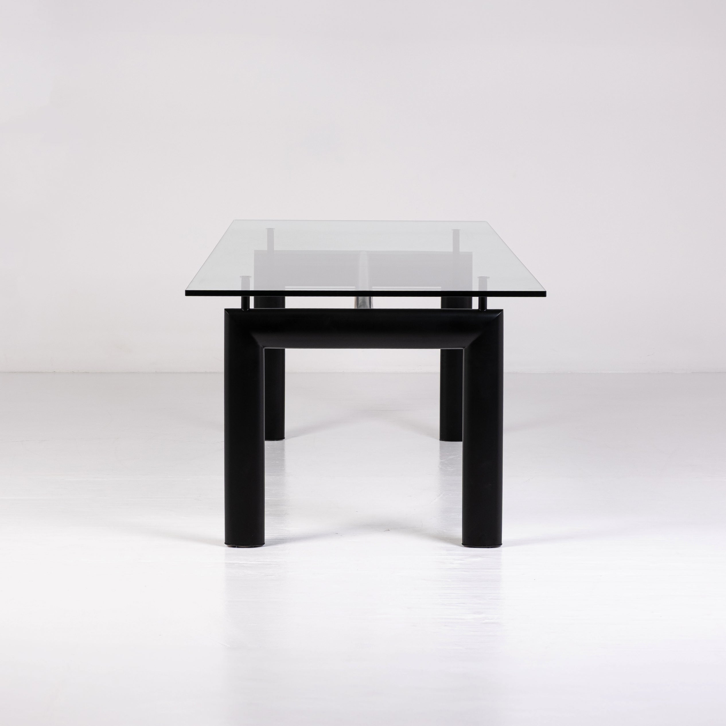 Tavolo LC6 – Design Le Corbusier per Cassina