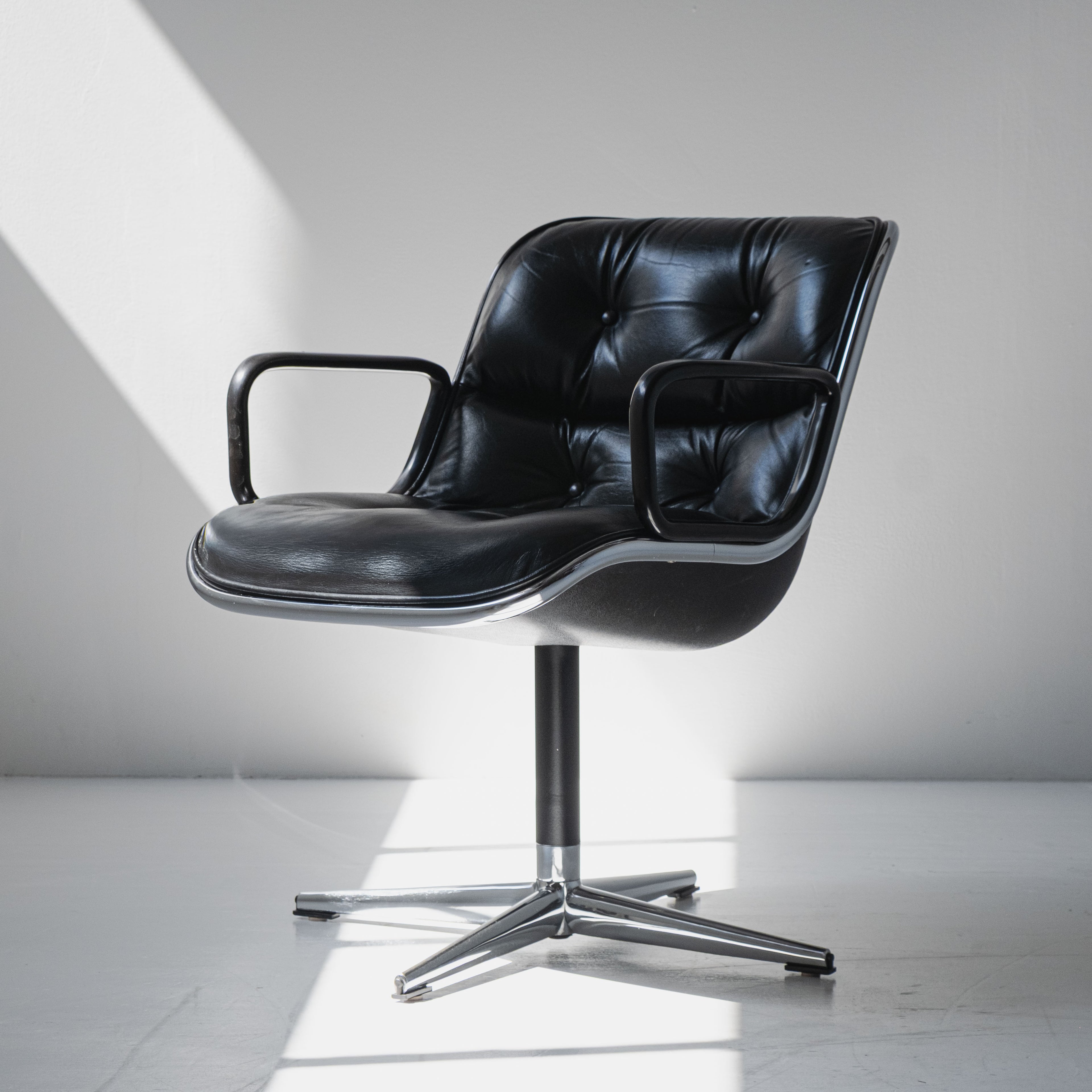 Chaise de bureau Executive de Charles Pollock pour Knoll