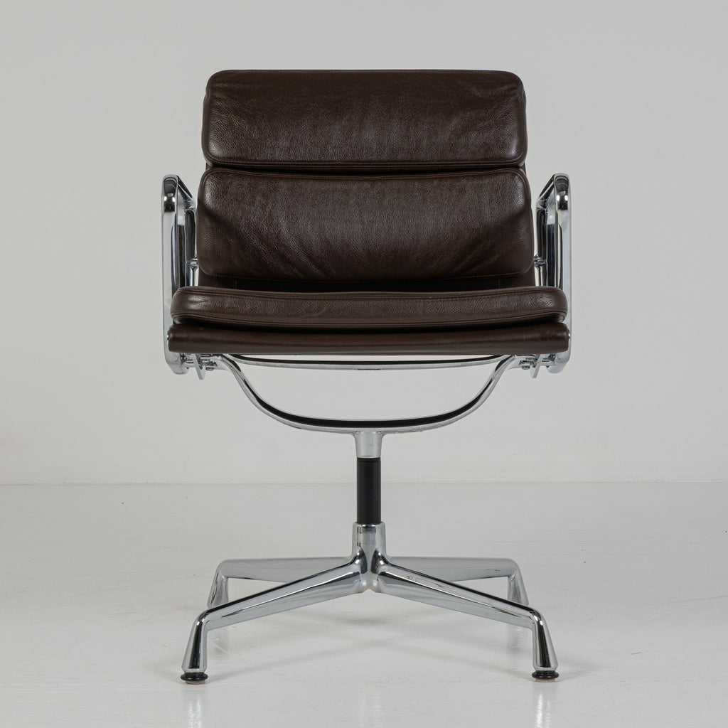 Sedia da ufficio Soft Pad EA 217 di Charles e Ray Eames per ICF (Copia)