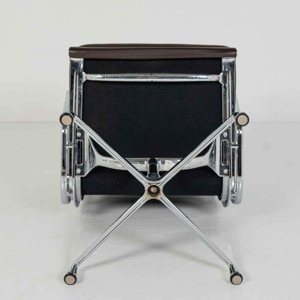 Chaise de bureau Soft Pad EA 217 de Charles et Ray Eames pour ICF