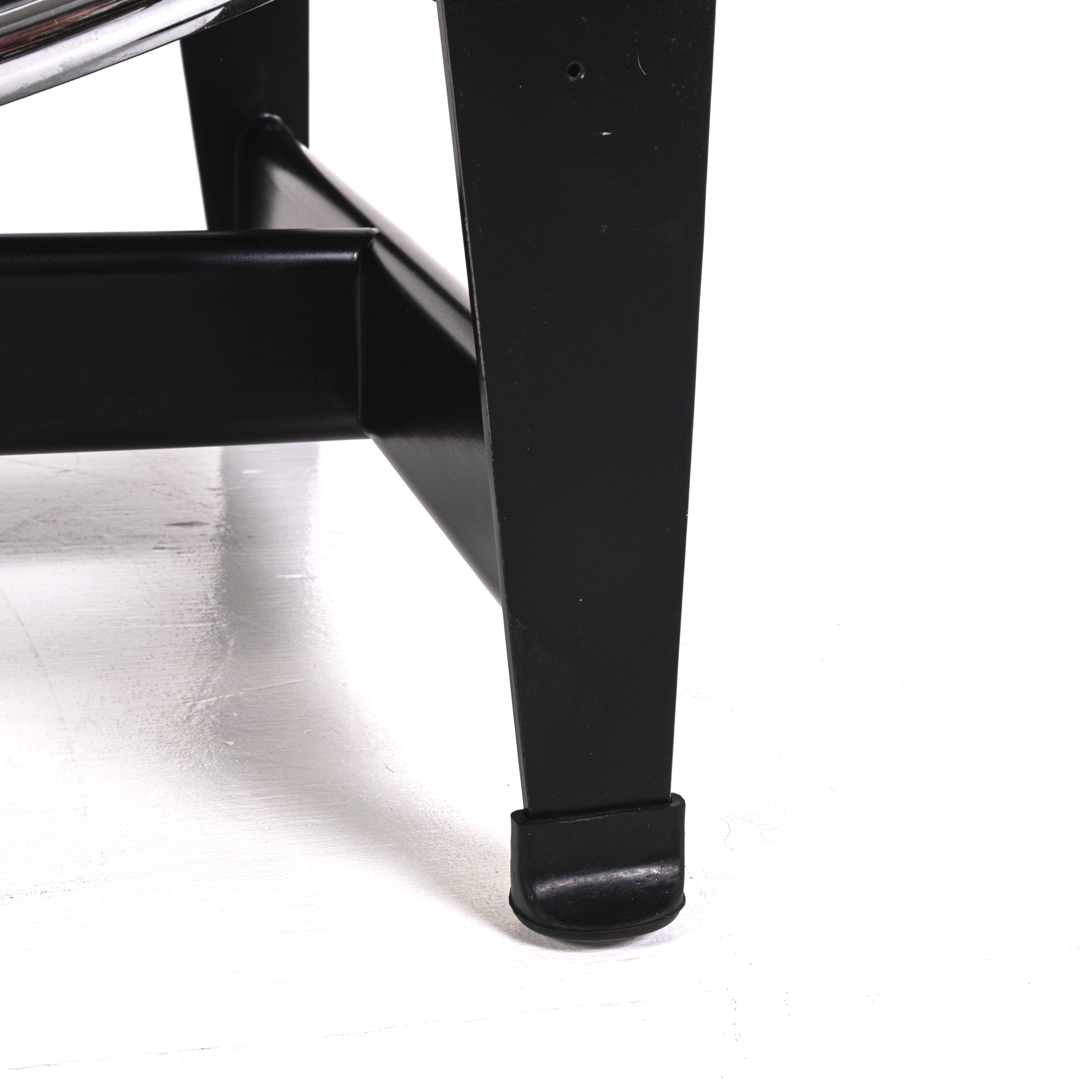 LC4 Chaise Longue by Le Corbusier, Pierre Jeanneret and Charlotte Perriand for Alivar