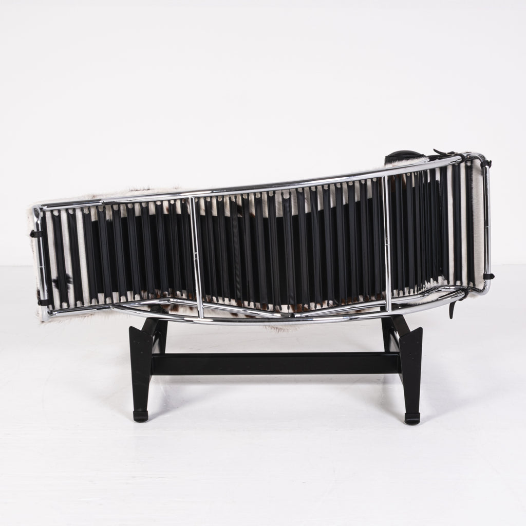 LC4 Chaise Longue by Le Corbusier, Pierre Jeanneret and Charlotte Perriand for Alivar