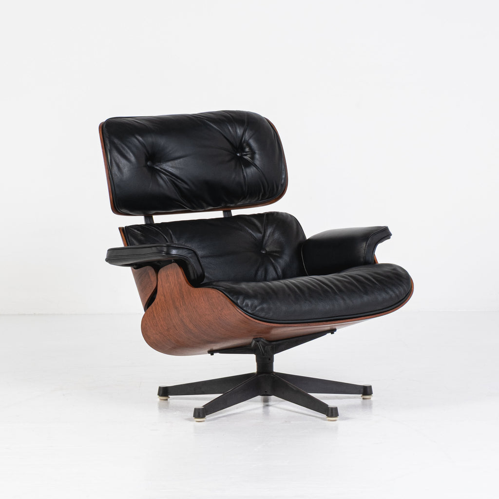 Herman Miller, ICF - Charles Eames, Ray Eames - Poltrona con pouf - Lounge chair - Noce