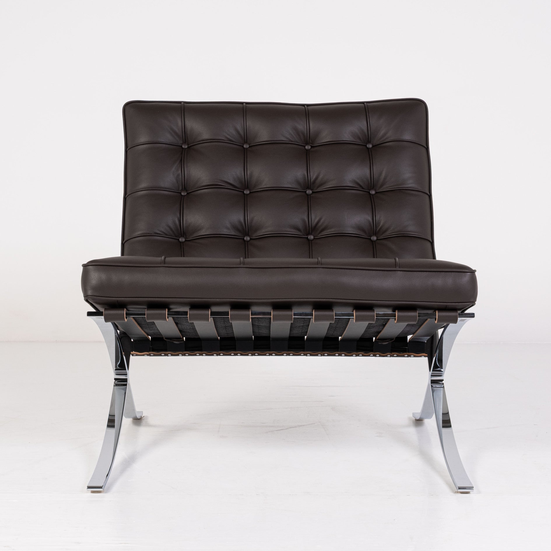 Poltrona Barcelona di Ludwig Mies van der Rohe e Lilly Reich per Knoll